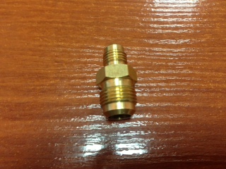 Переход латунный HP 5/8" х НР 3/8"